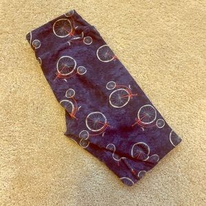 Lularoe Bicycle leggings OS